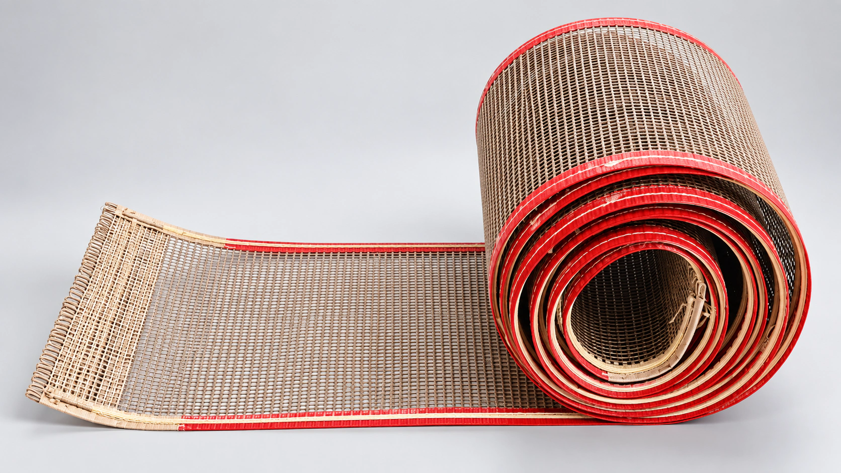 Mesh conveyor belts